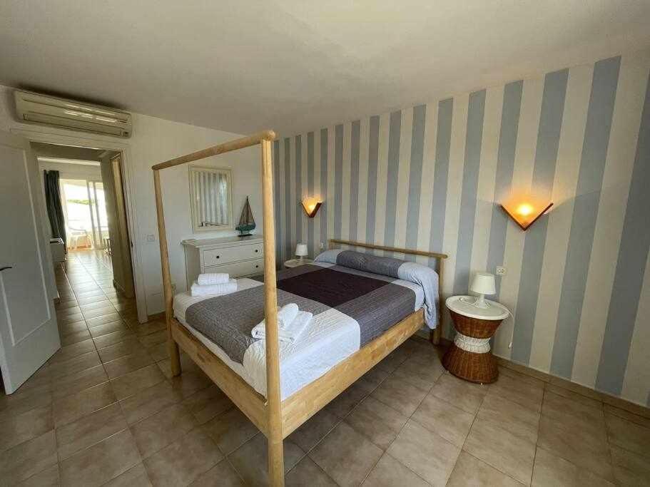 Mitjana Apartamento Con Piscina Сьюдадела Экстерьер фото